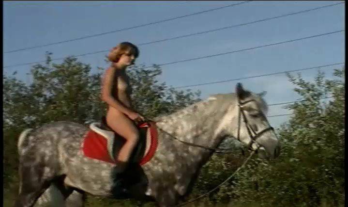 When Horses and Naturists Meet - Naturism in Russia 2000 Series - 1