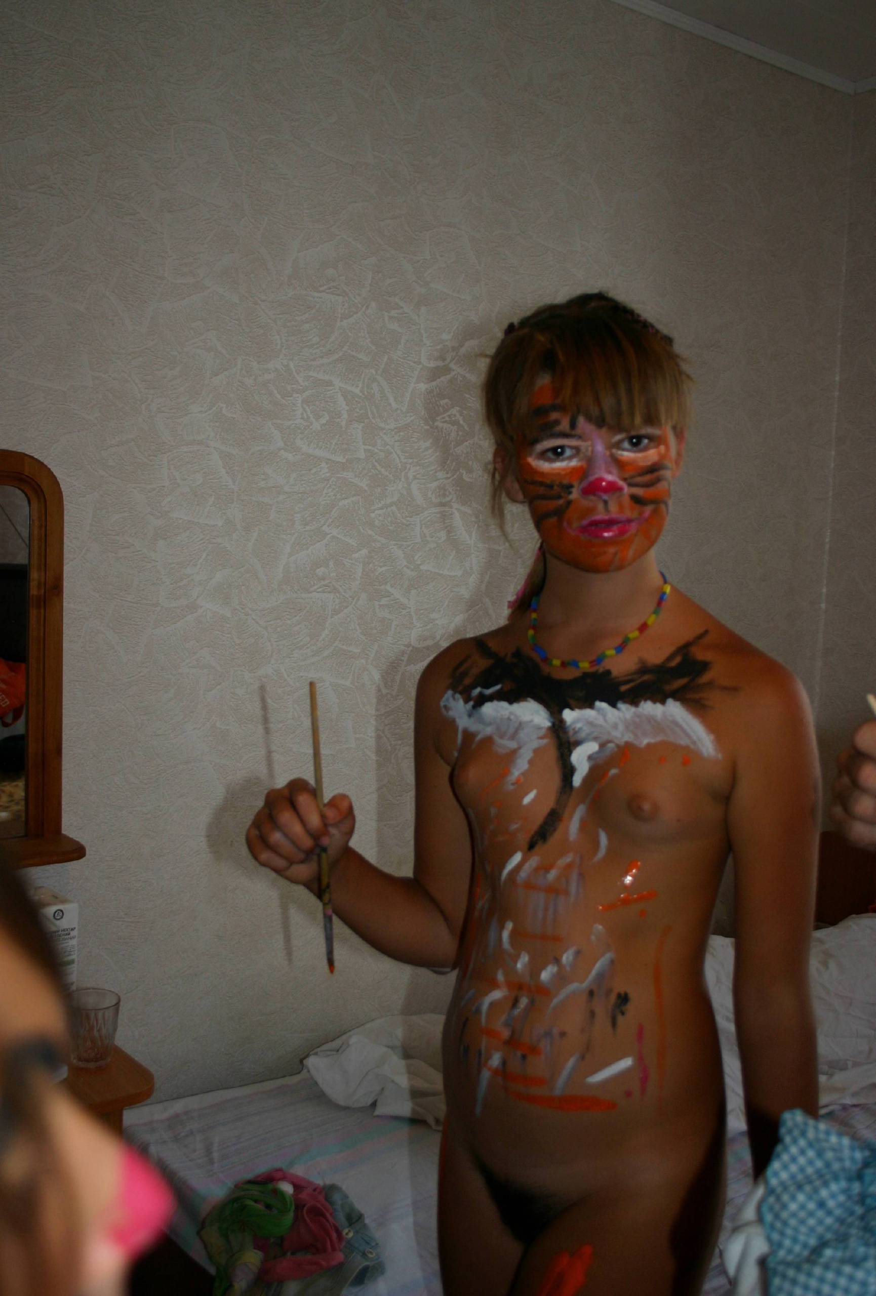 Purenudism Photos Nude Tiger Paint and Colors - 1